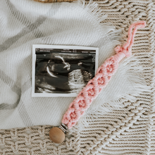 Load image into Gallery viewer, Simple ROSEBUD Boho Pacifier Clip